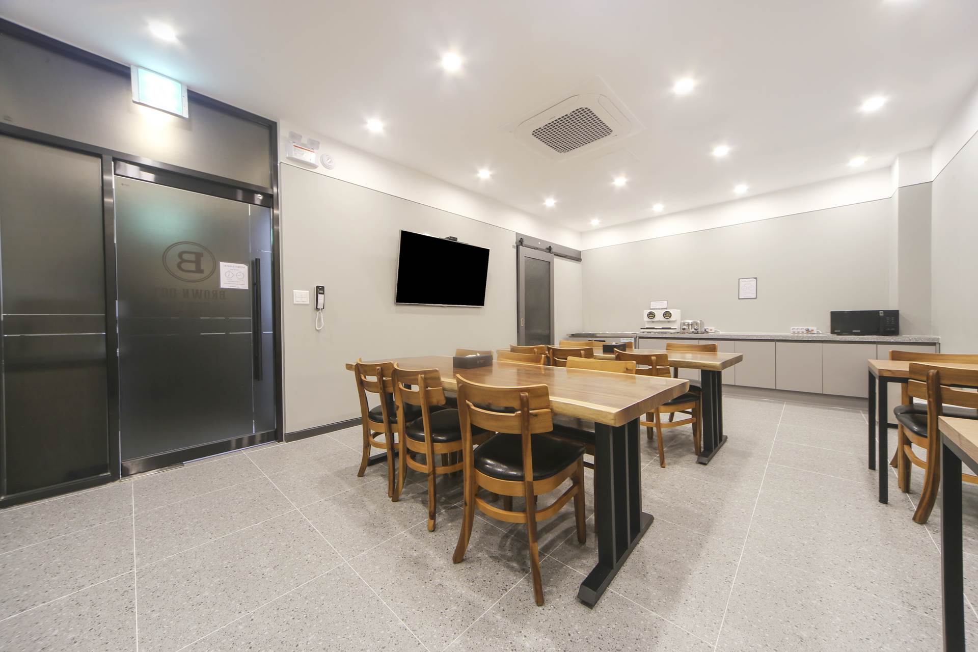울산 브라운도트호텔-울산학산점 / 