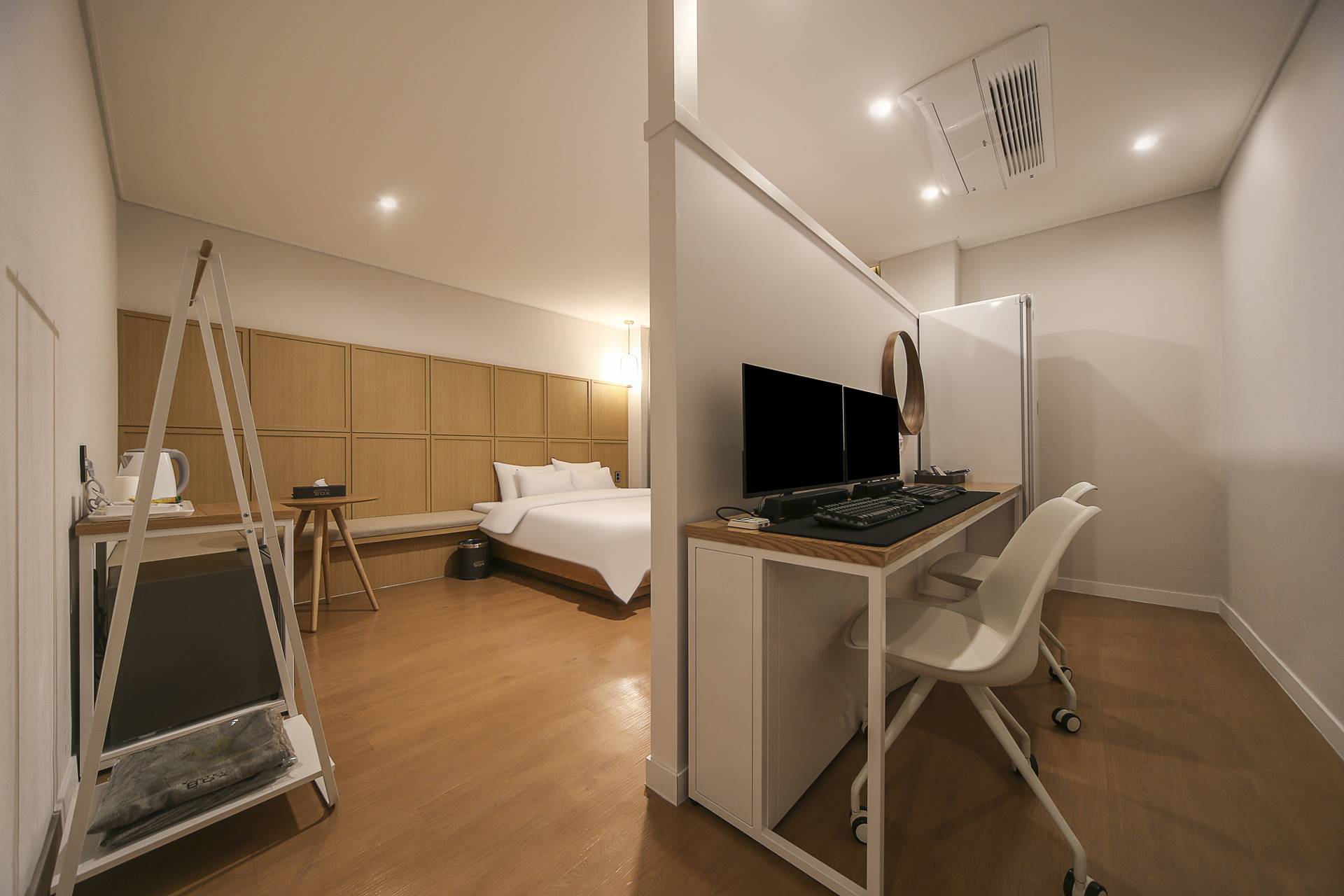 범계 HOTEL BOX / 