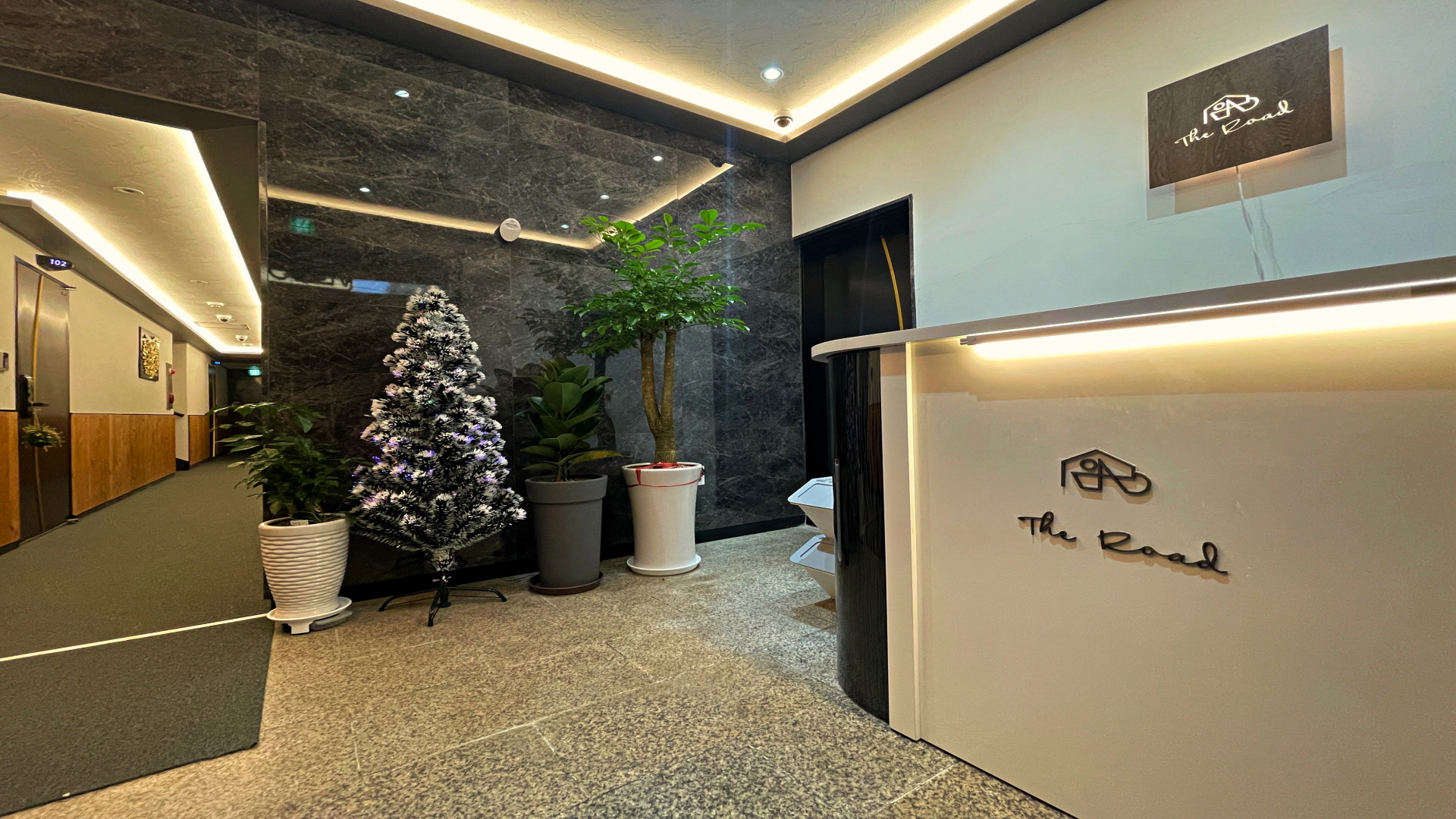 명동 더로드 호스텔 / 