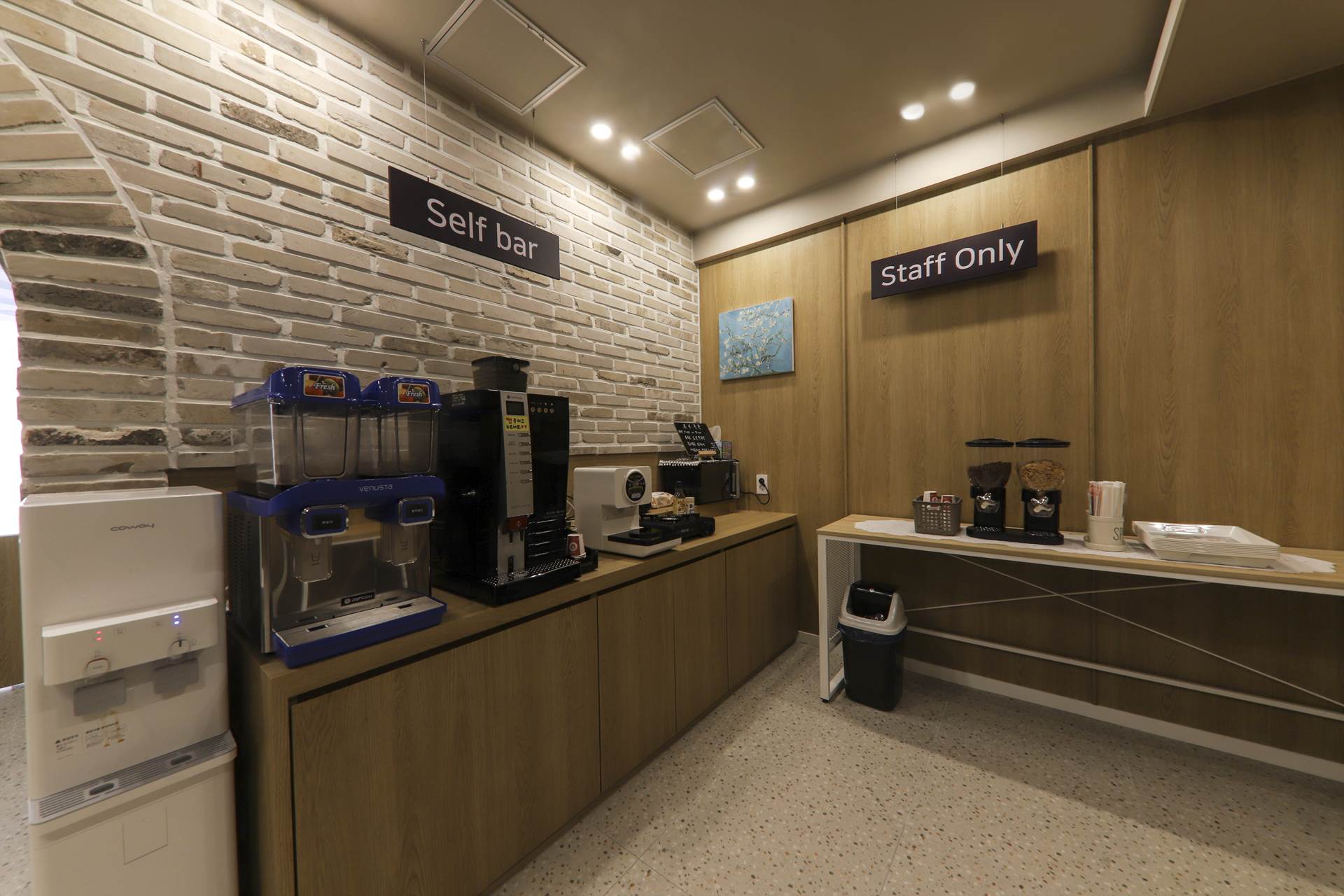 사천 HOTEL YAJA-삼천포항점 / 