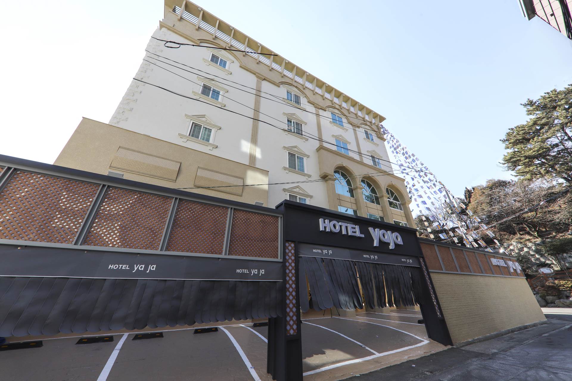 사천 HOTEL YAJA-삼천포항점 / 