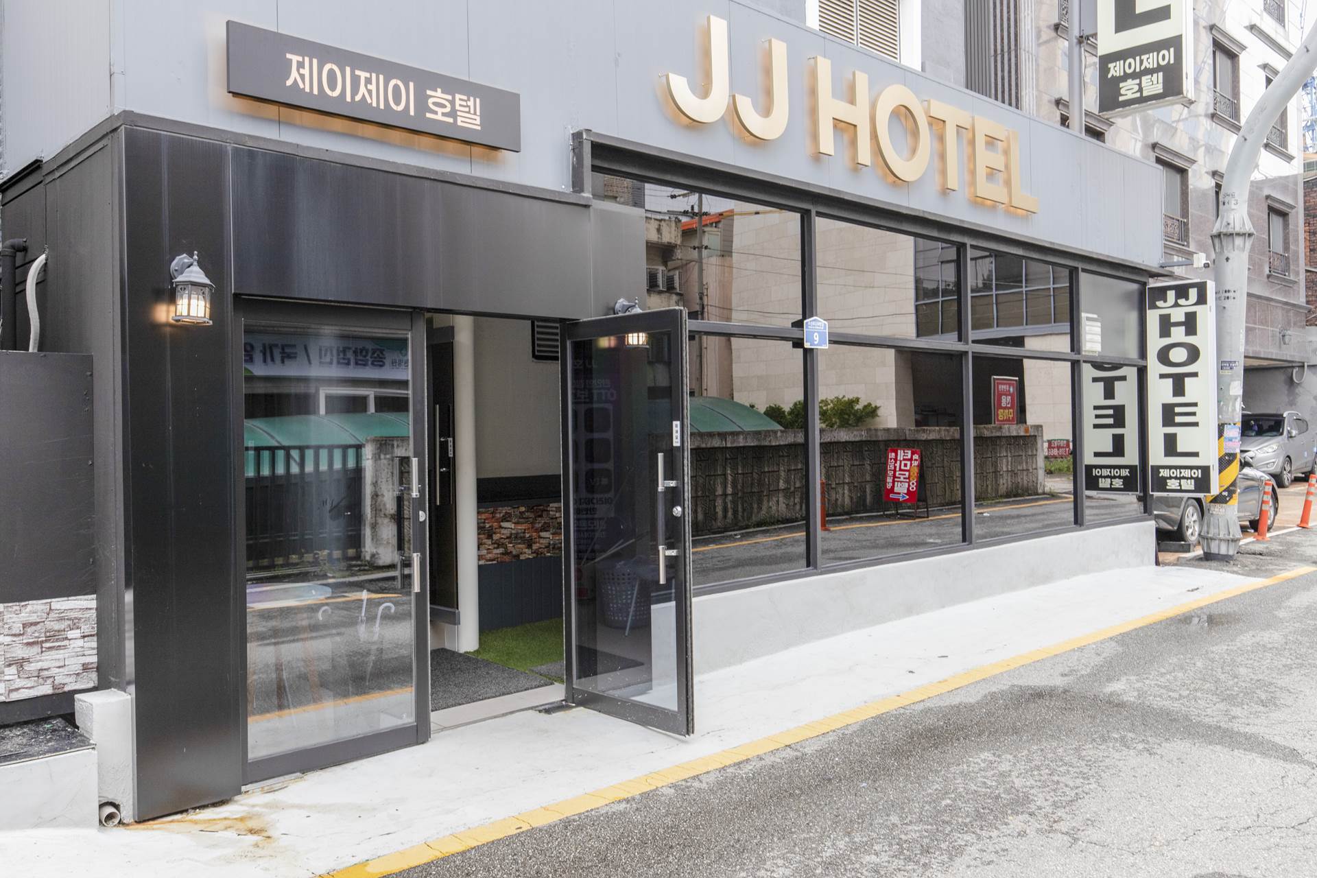 오산 JJ호텔 / 