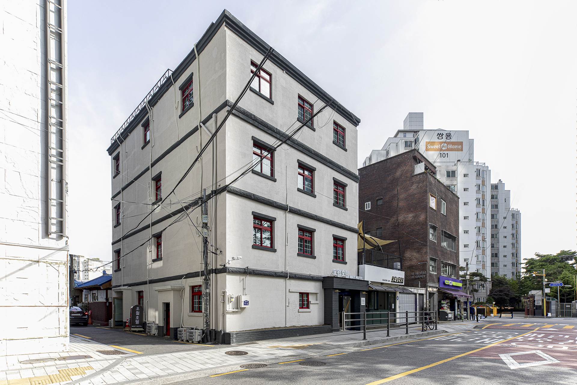 용산 메이호텔 / 