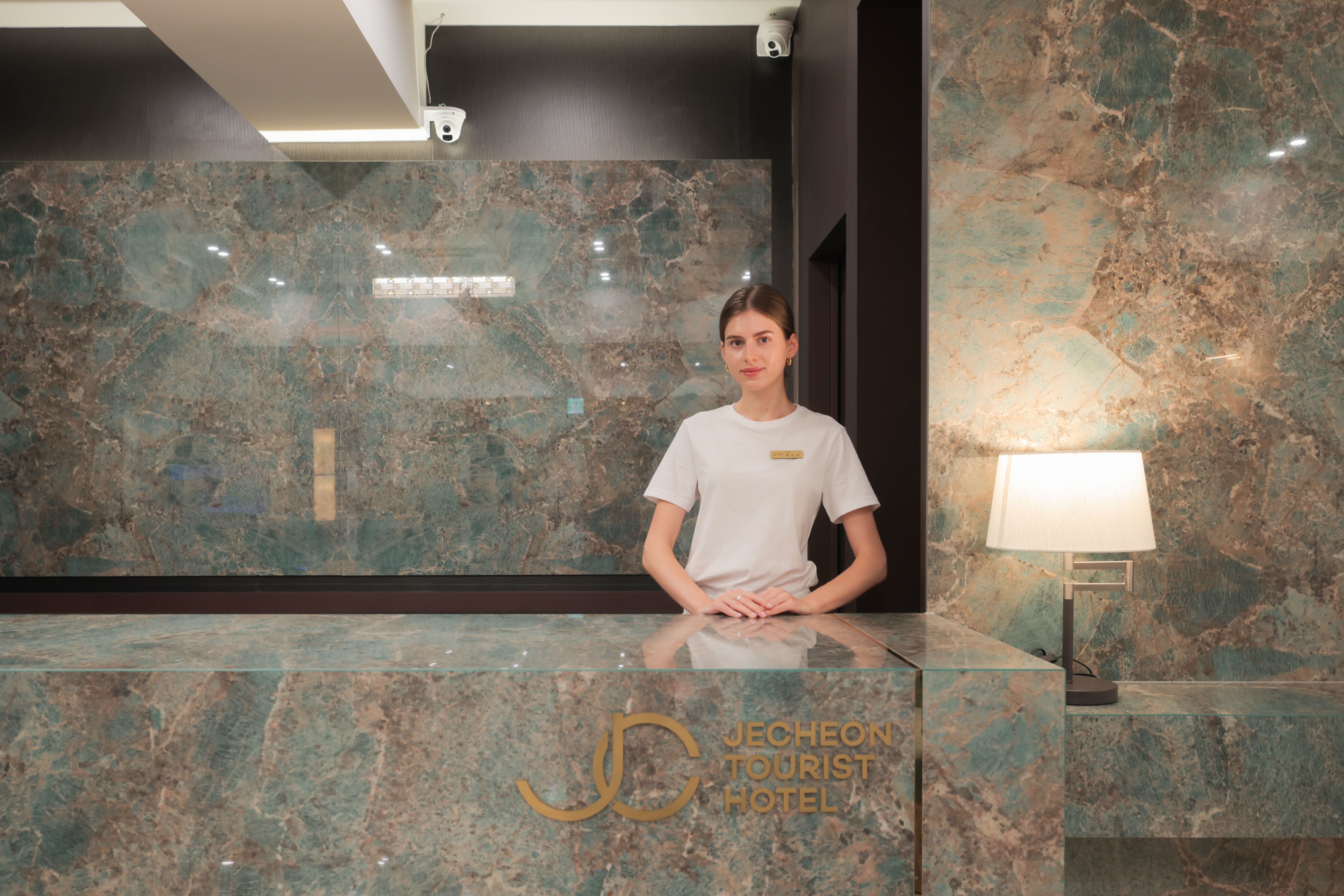 제천 JC HOTEL / 
