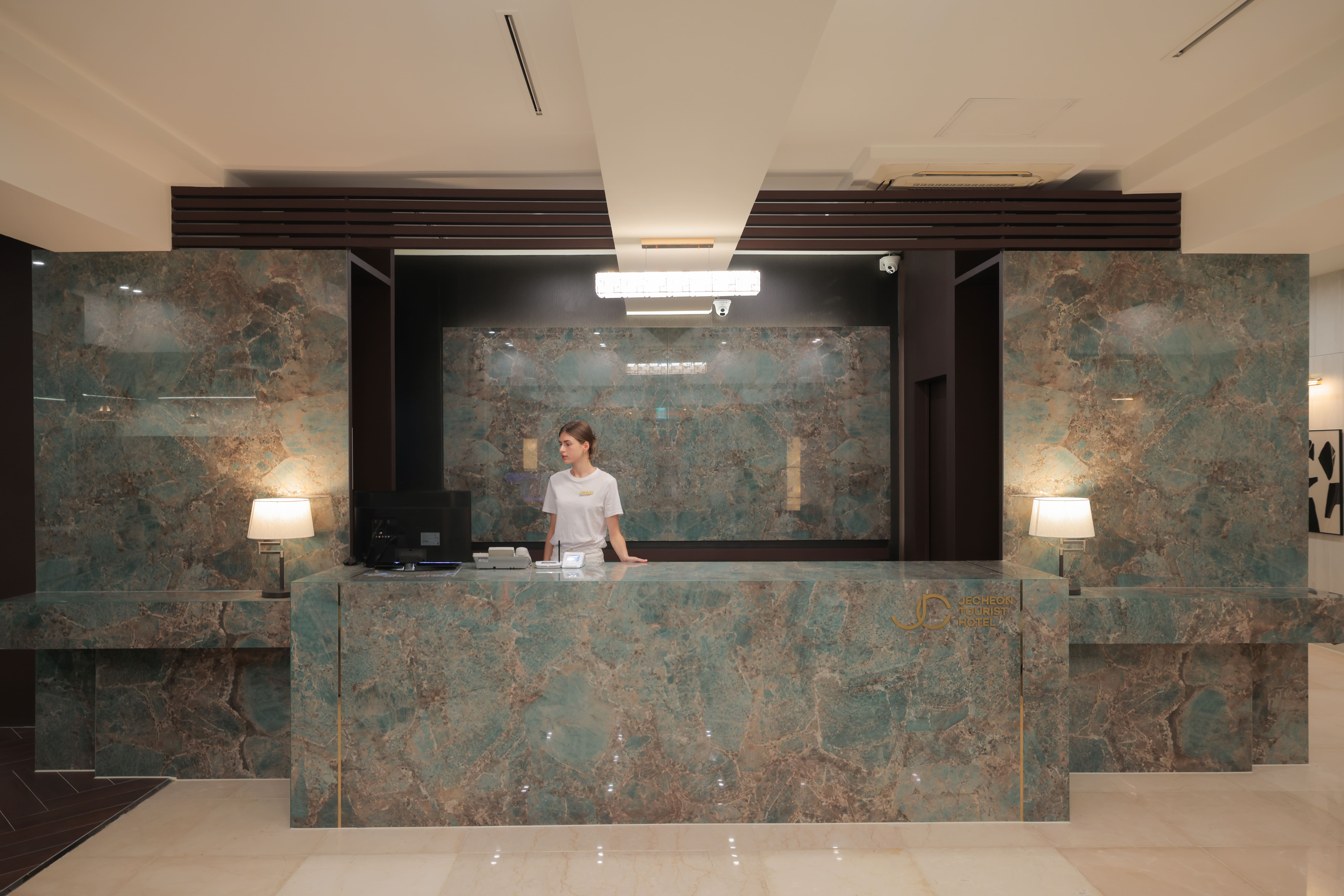 제천 JC HOTEL / 