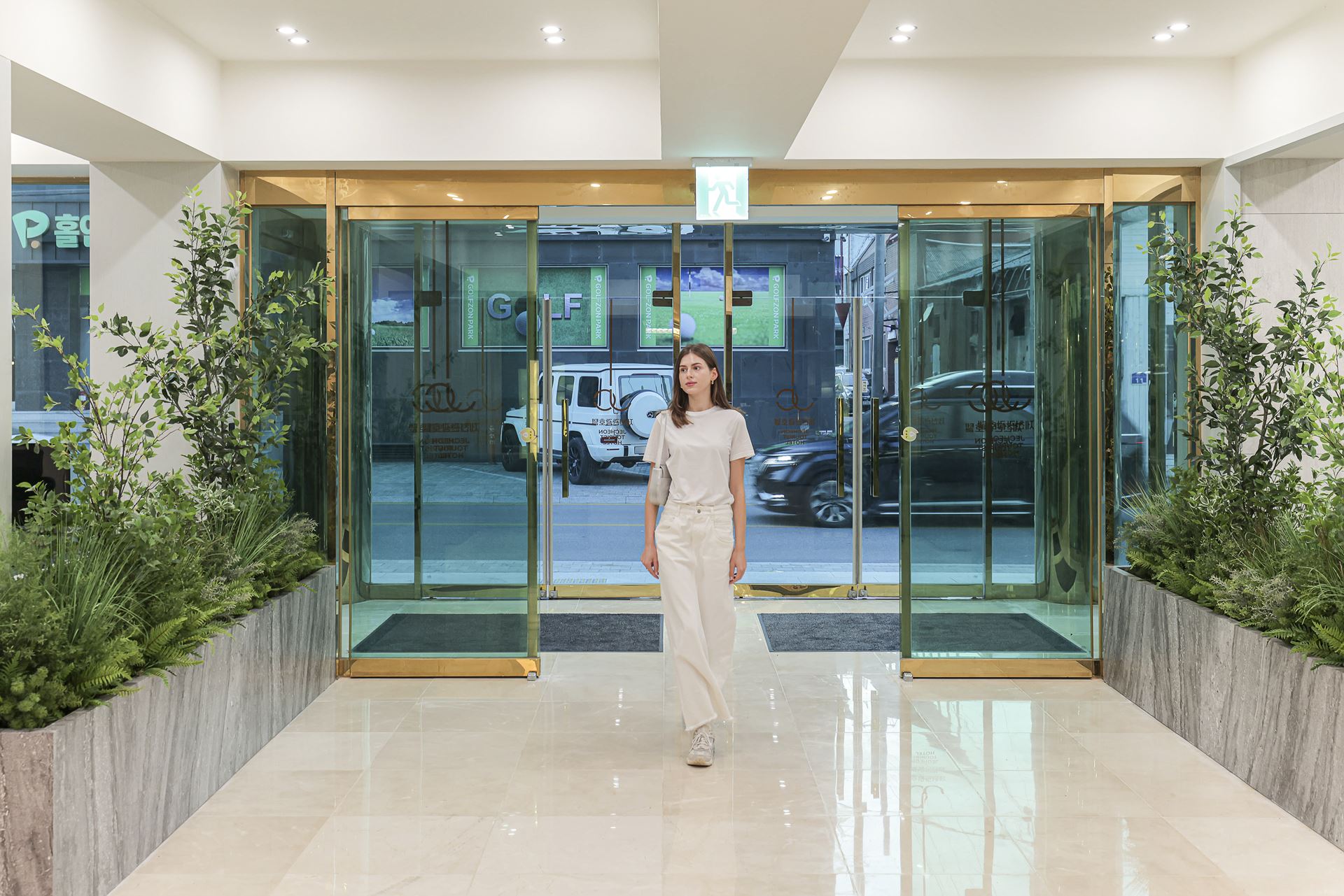 제천 JC HOTEL / 