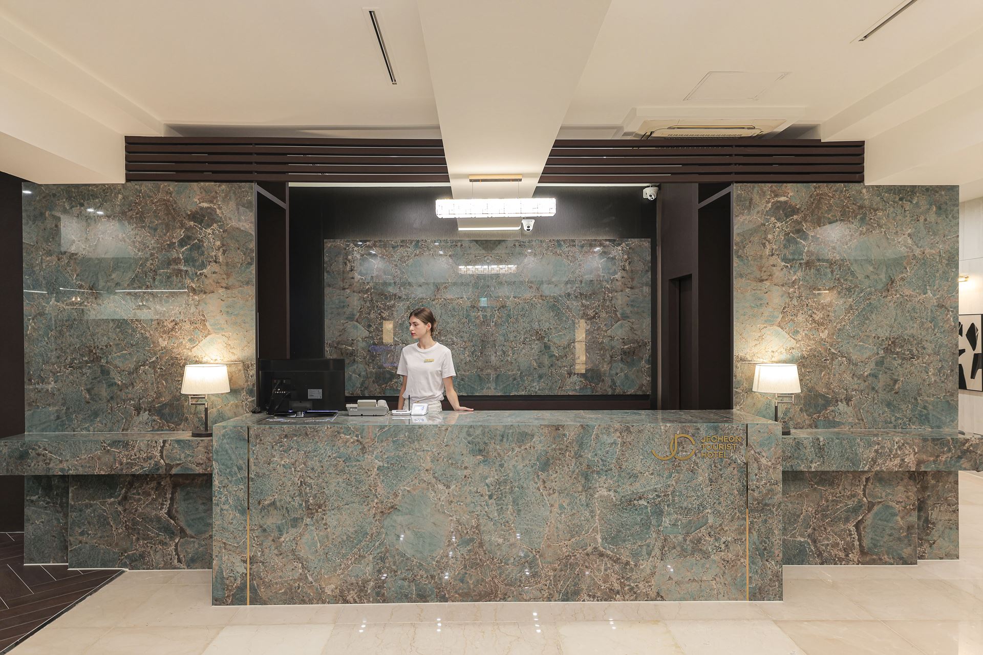 제천 JC HOTEL / 