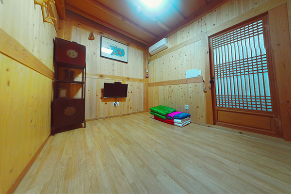 전주 한옥장수 펜션 / 