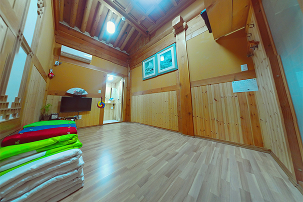 전주 한옥장수 펜션 / 