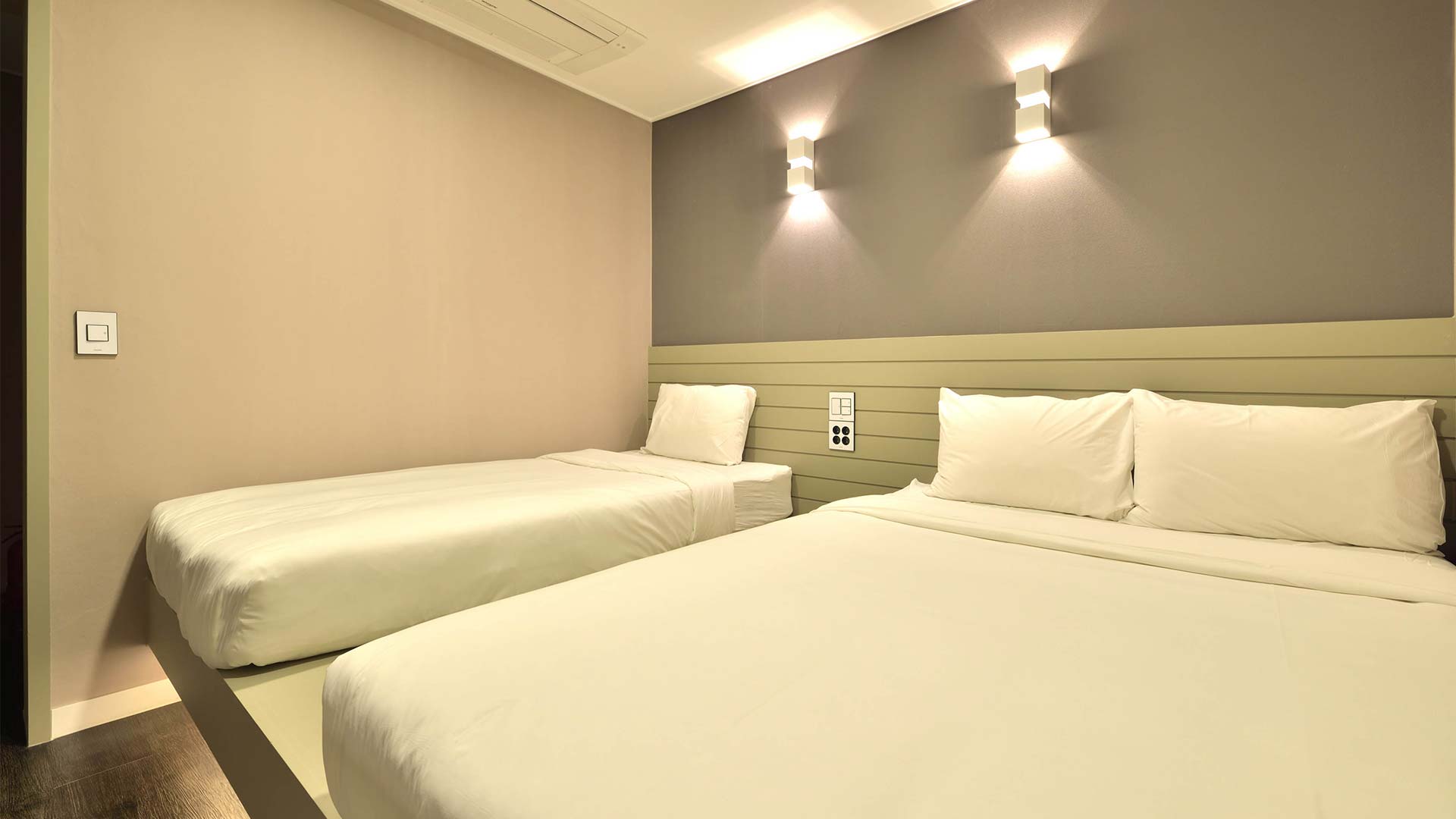 위드유 비즈니스호텔 /