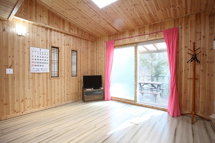예천 물맑은산골펜션 / 
