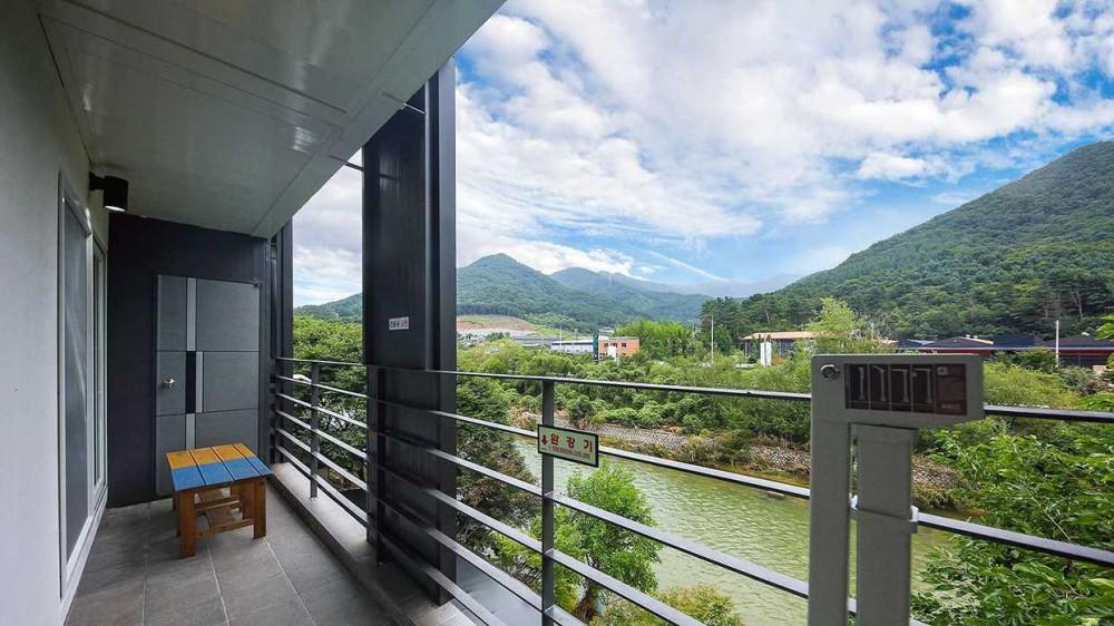 남양주 통아저씨네 산그린펜션 / 