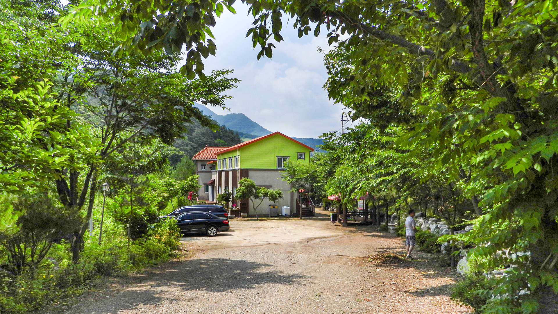 충주 월악산꽃피는산골 펜션 / 