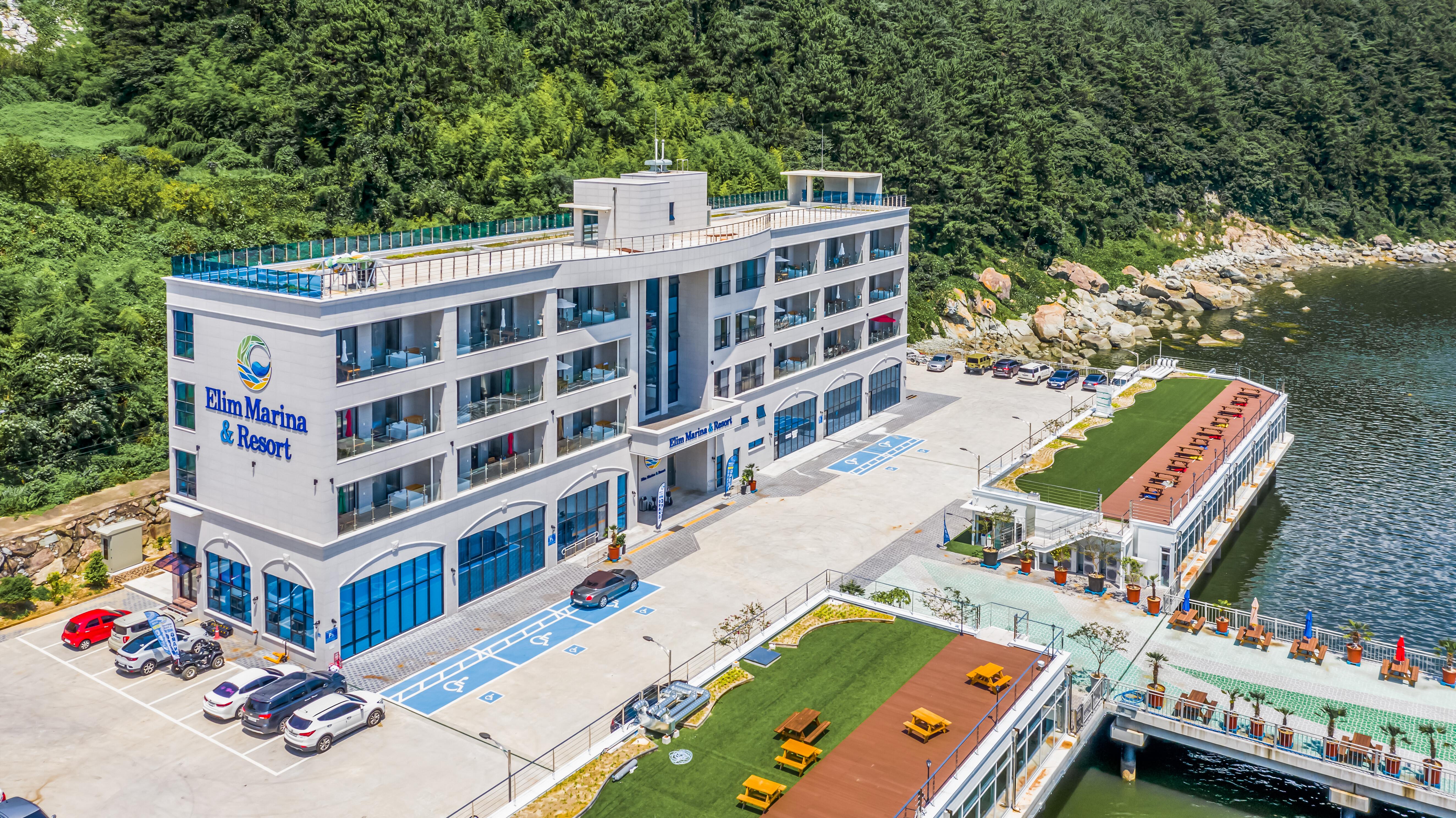 남해 엘림마리나 리조트 / 