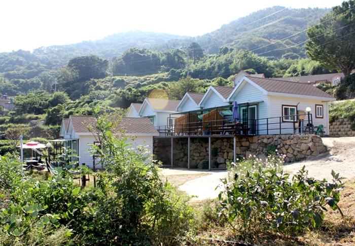 통영 솔구지펜션 / 