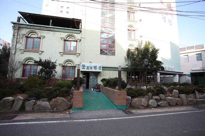 울산 굿모닝펜션 / 