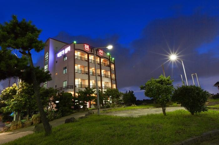 제주 바닷가쉼터펜션 / 