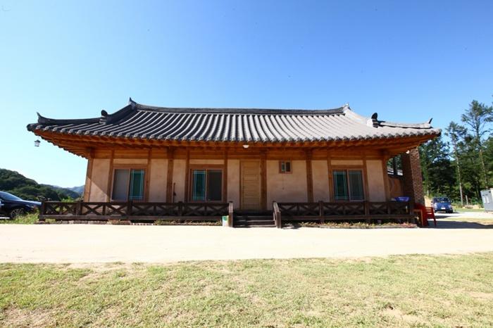 양구 한반도황토펜션 / 