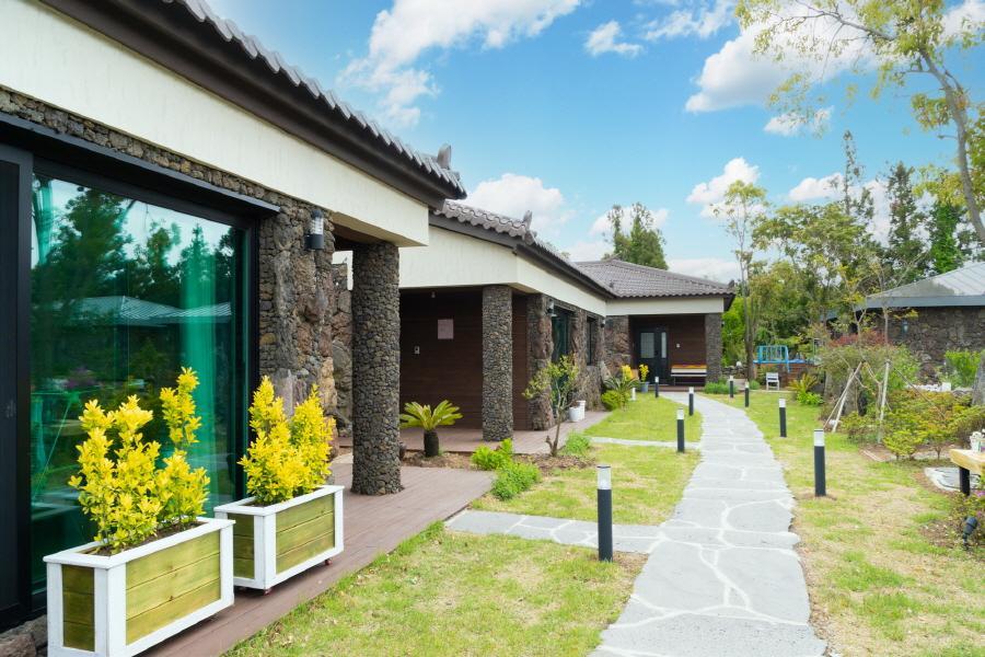 제주 비자곶 펜션(비자림점) /