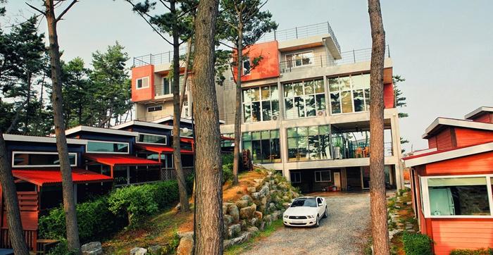 태안 두바다찬솔펜션 / 