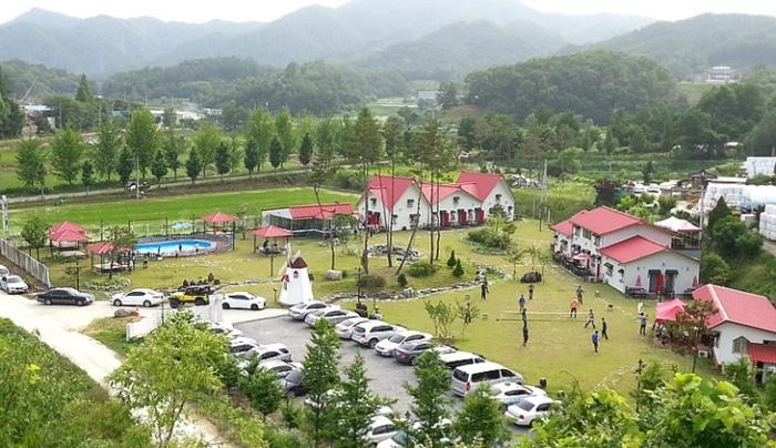 청주 청남대캠프펜션 / 