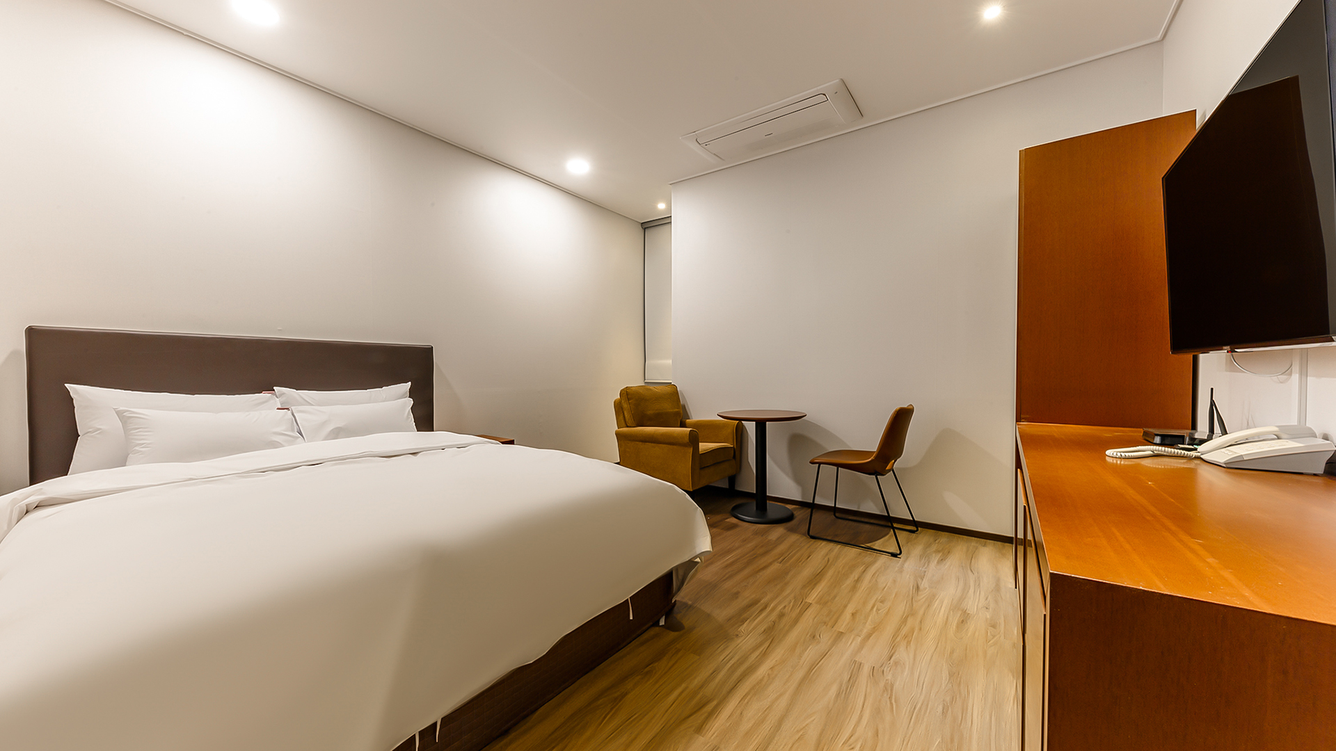더 호텔 아리아 (THE HOTEL ARIA) / 