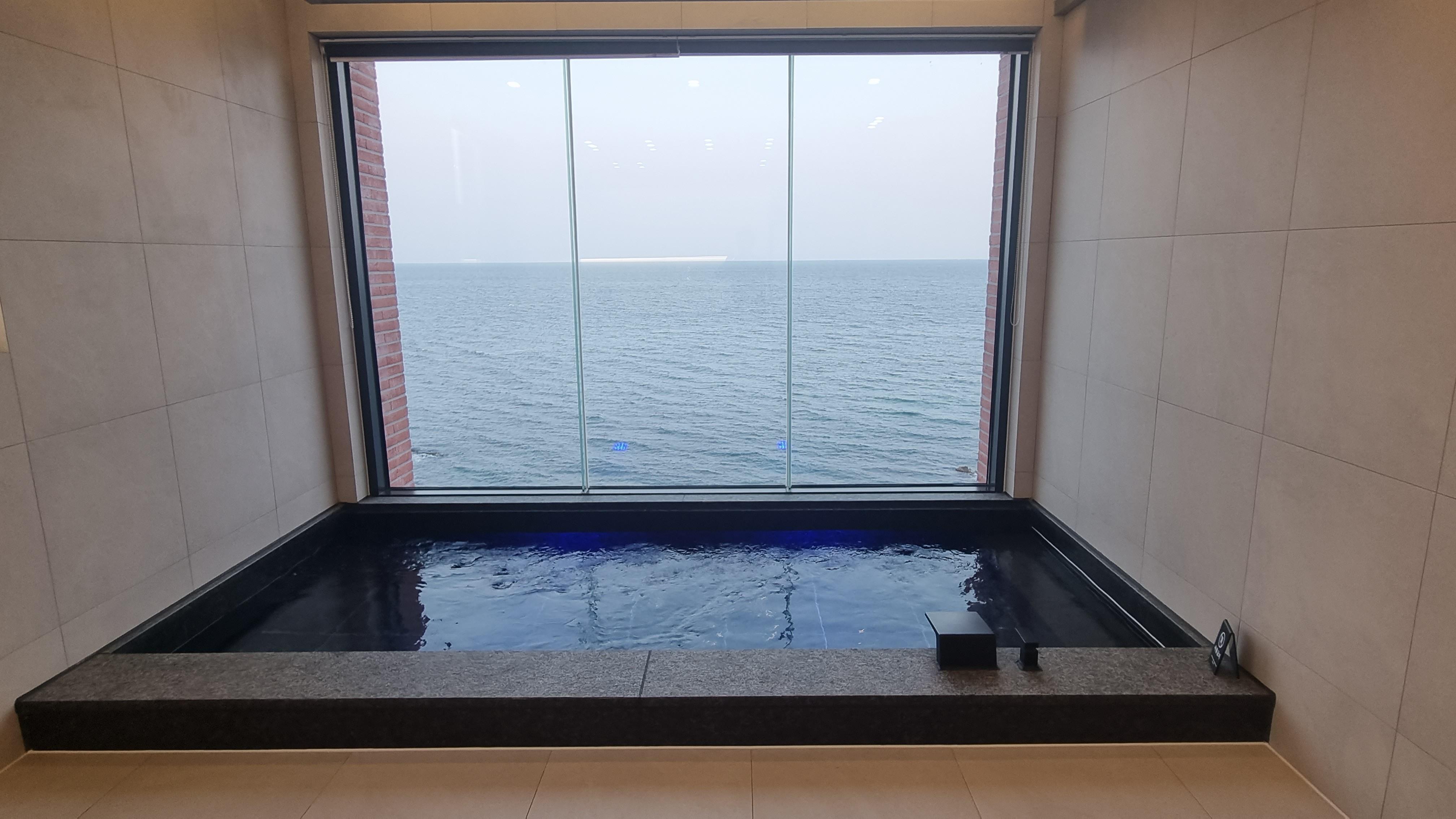 포항 케이스풀빌라 / 
