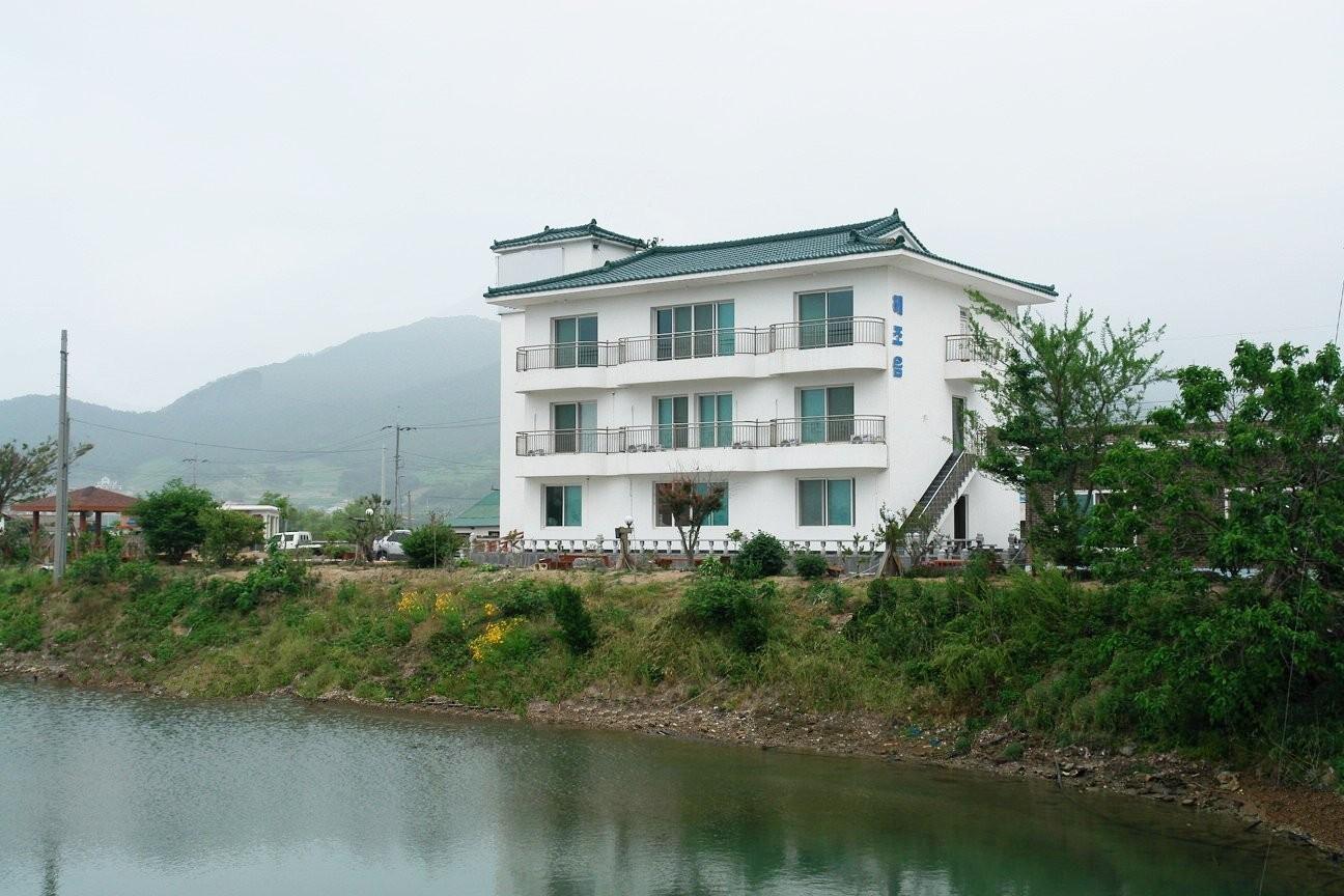 부안 변산반도 해조음 펜션 / 