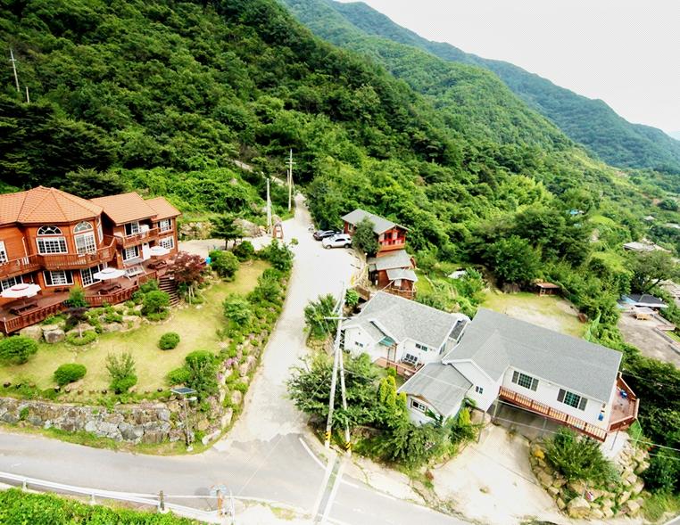 지리산하동 그린나래펜션 / 
