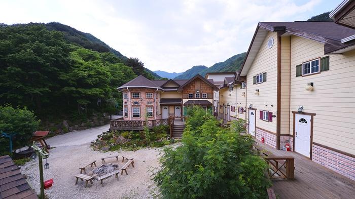남원 계곡가 하늘정원펜션 / 