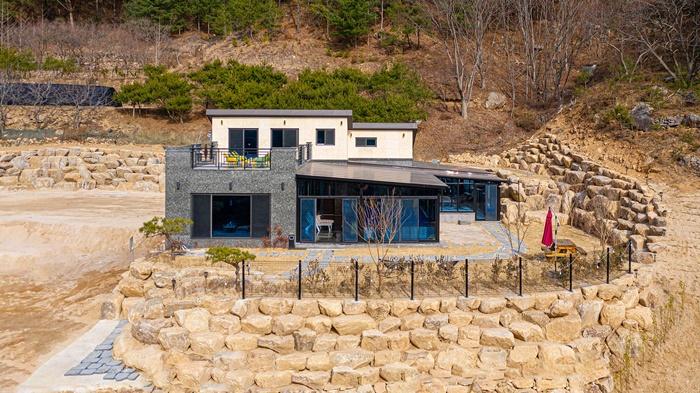 거창 부엉이풀빌라펜션 / 