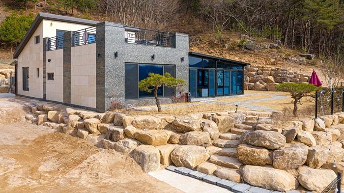 거창 부엉이풀빌라펜션 / 