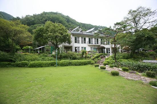 가평 하늘마루펜션 / 