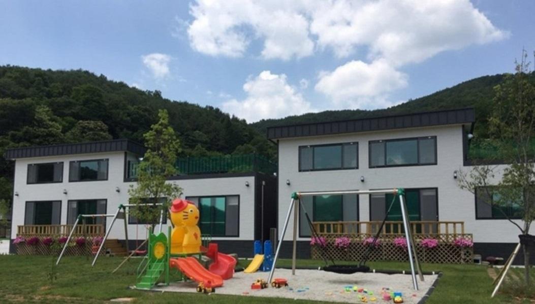하동 하늘꼬마키즈풀빌라펜션 / 