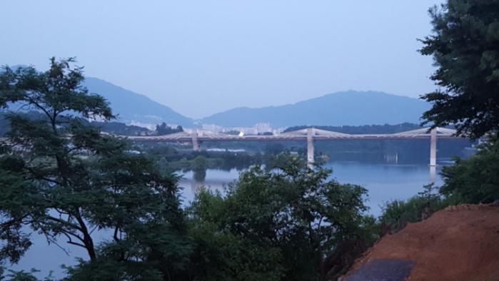 충주 져스틴하우스펜션 / 