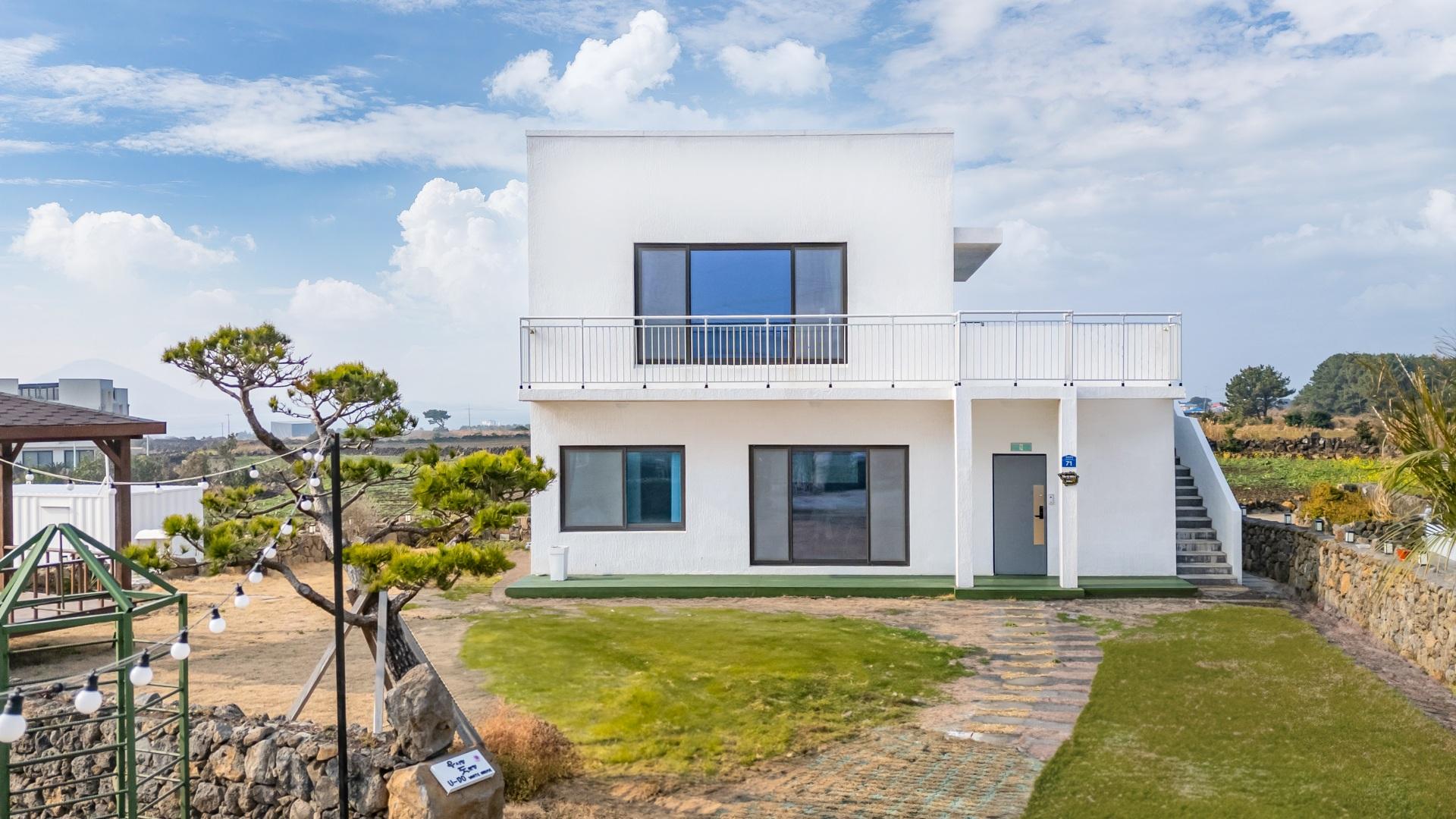 제주 우도 화이트하우스 / 