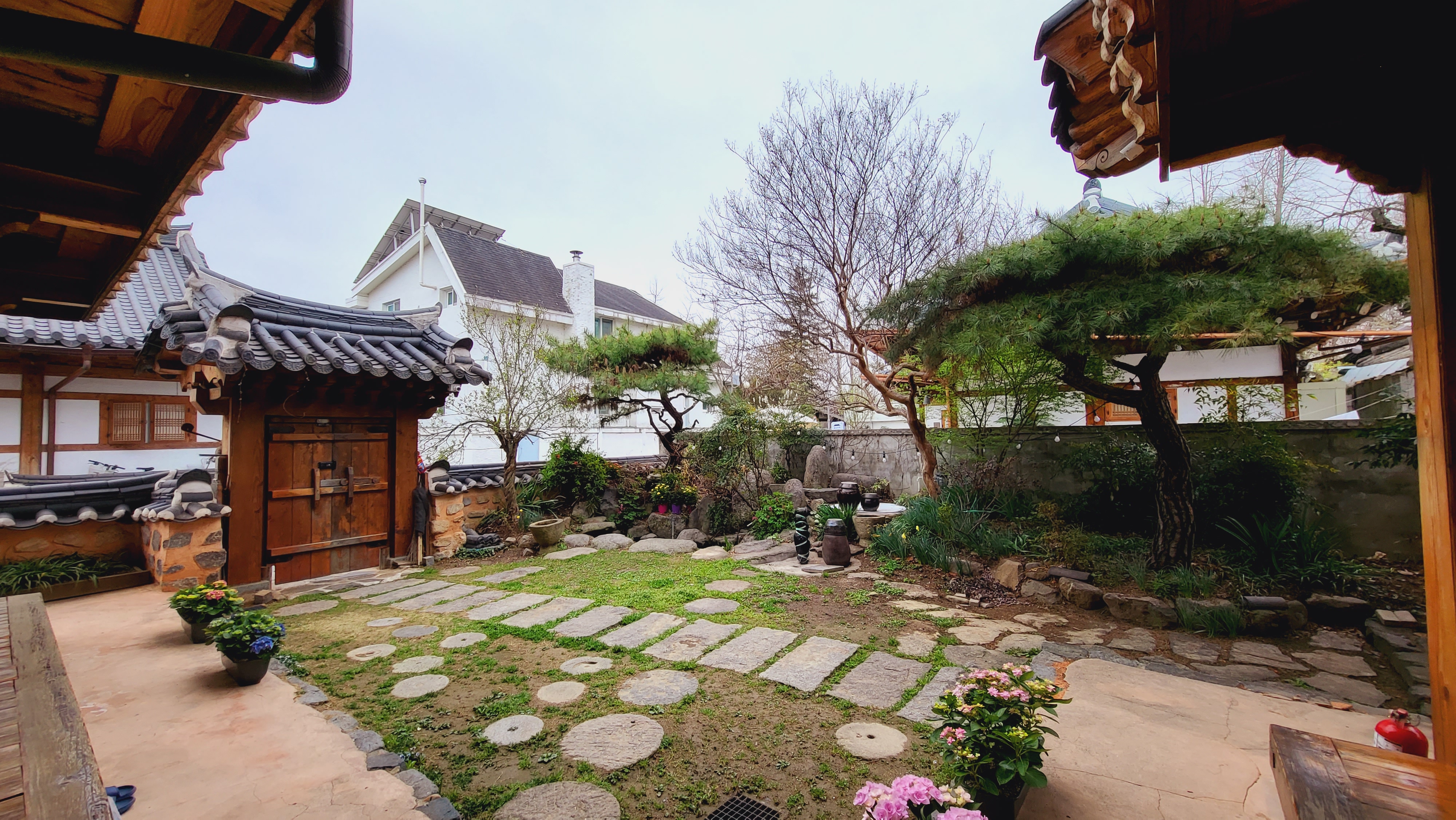 전주 한옥마을 한지꿀잠 / 