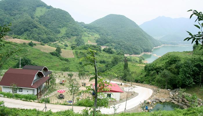 충주 몽마르뜨펜션 / 