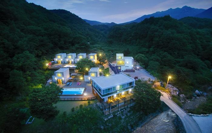 성주 더향 풀빌라펜션 / 