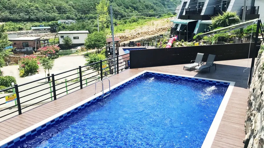 밀양 고례풀빌라앤펜션 / 