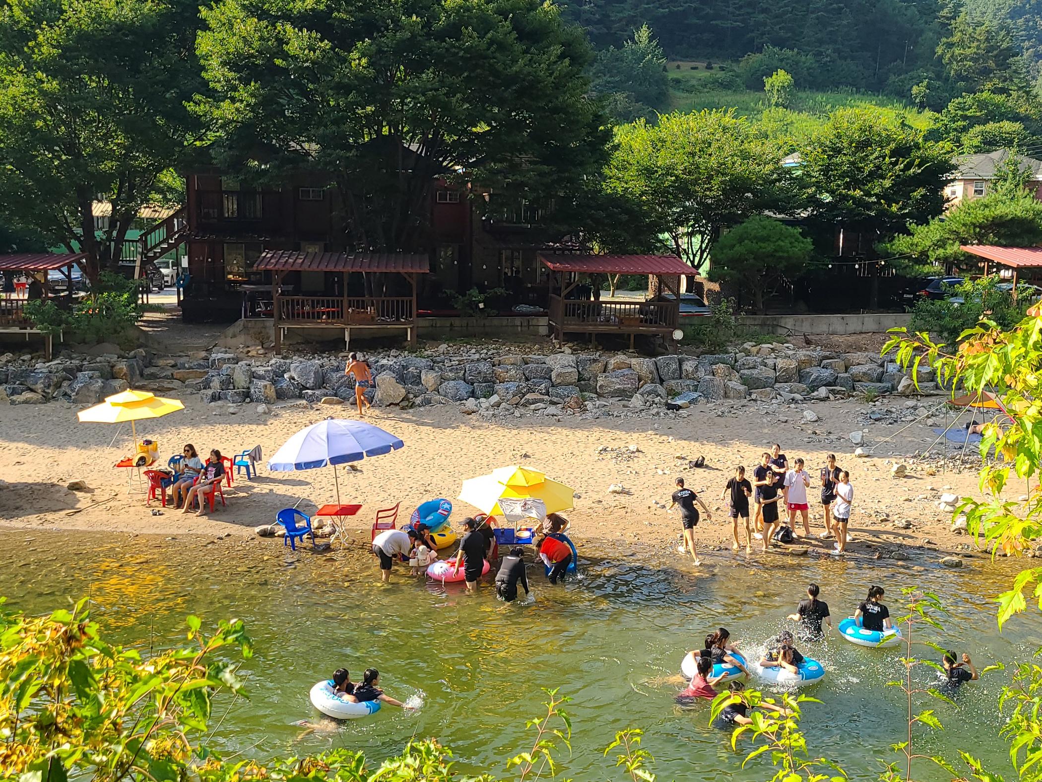 봉화 물빛고은펜션 / 