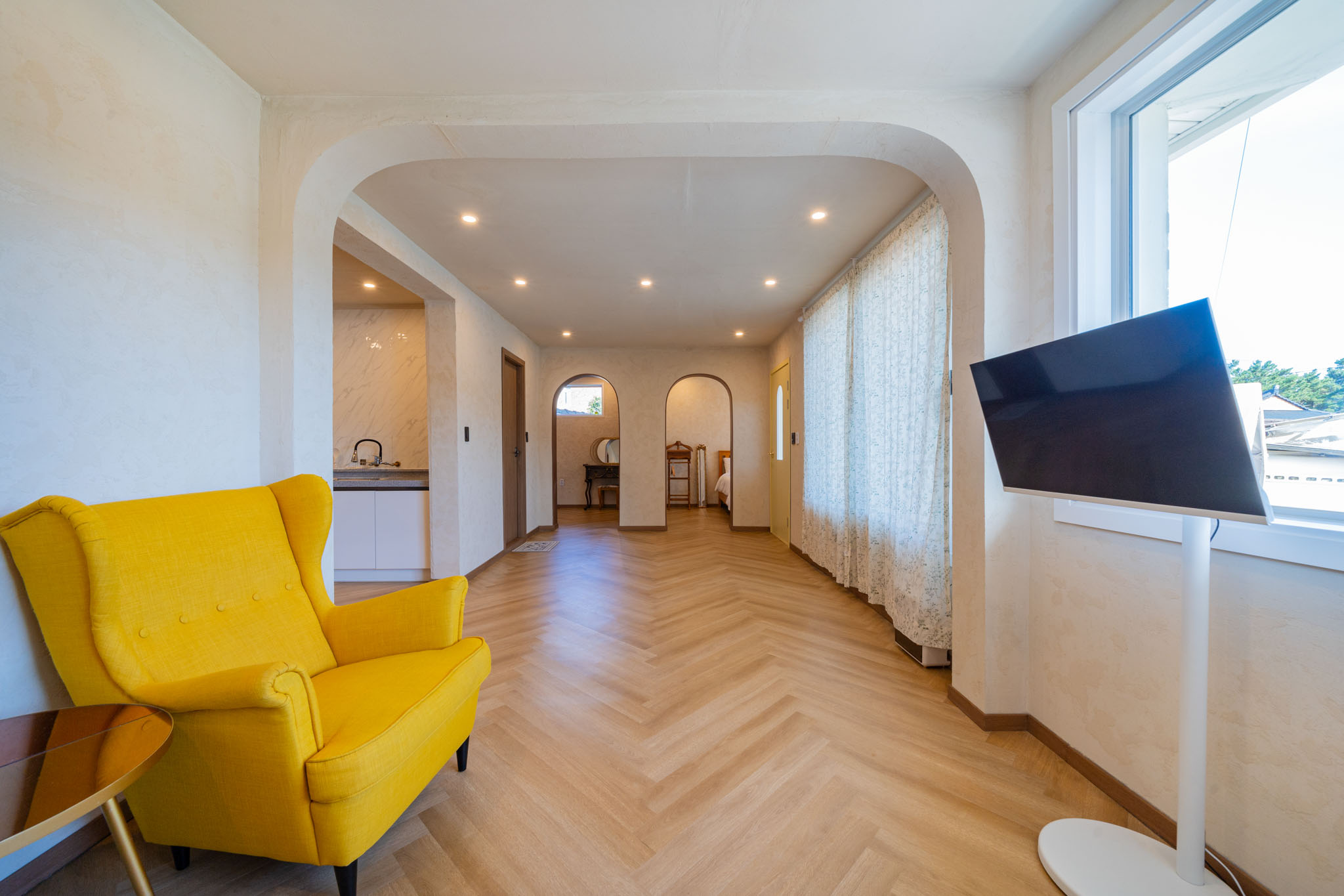 삼척 덕봉주르풀빌라 /