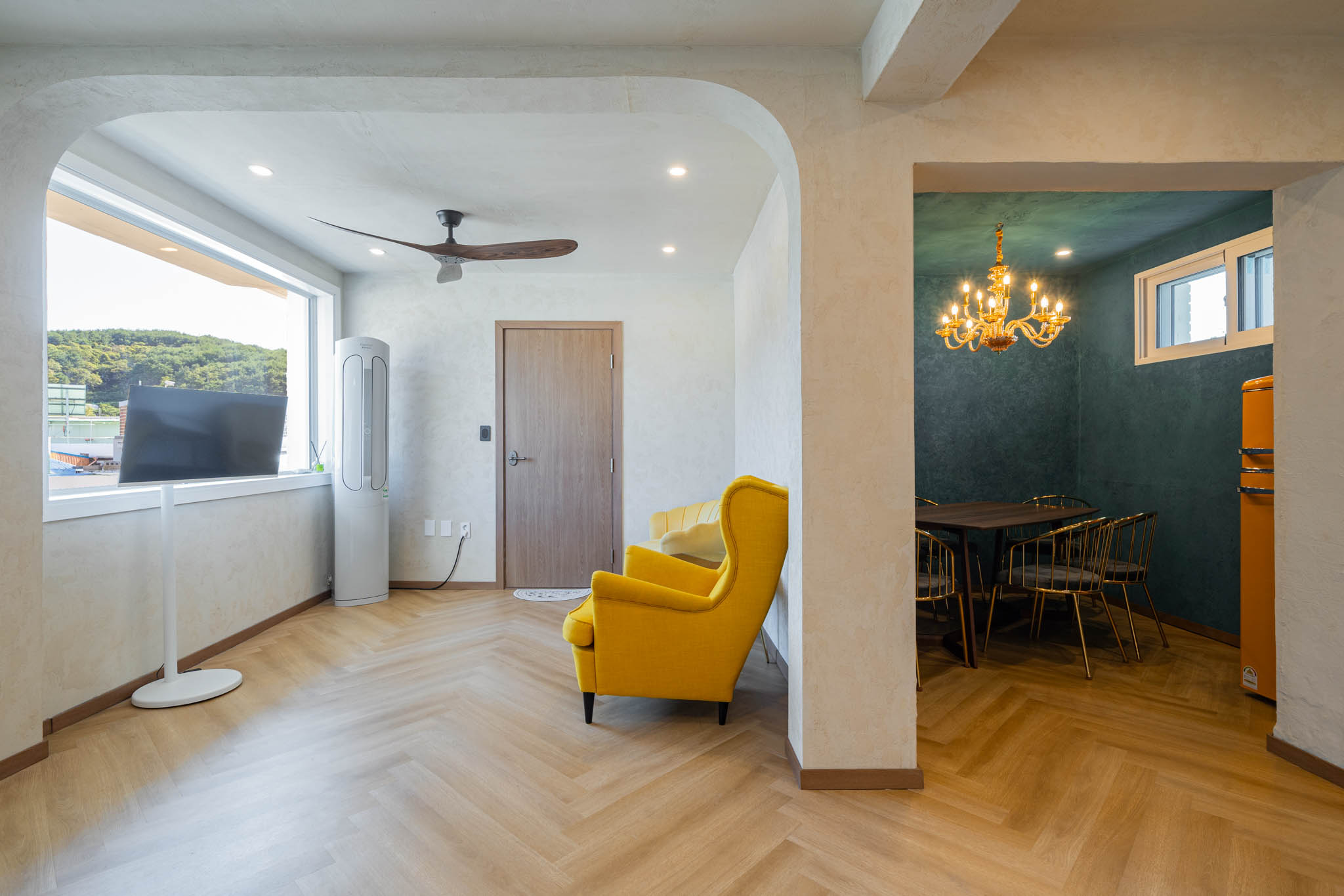 삼척 덕봉주르풀빌라 /