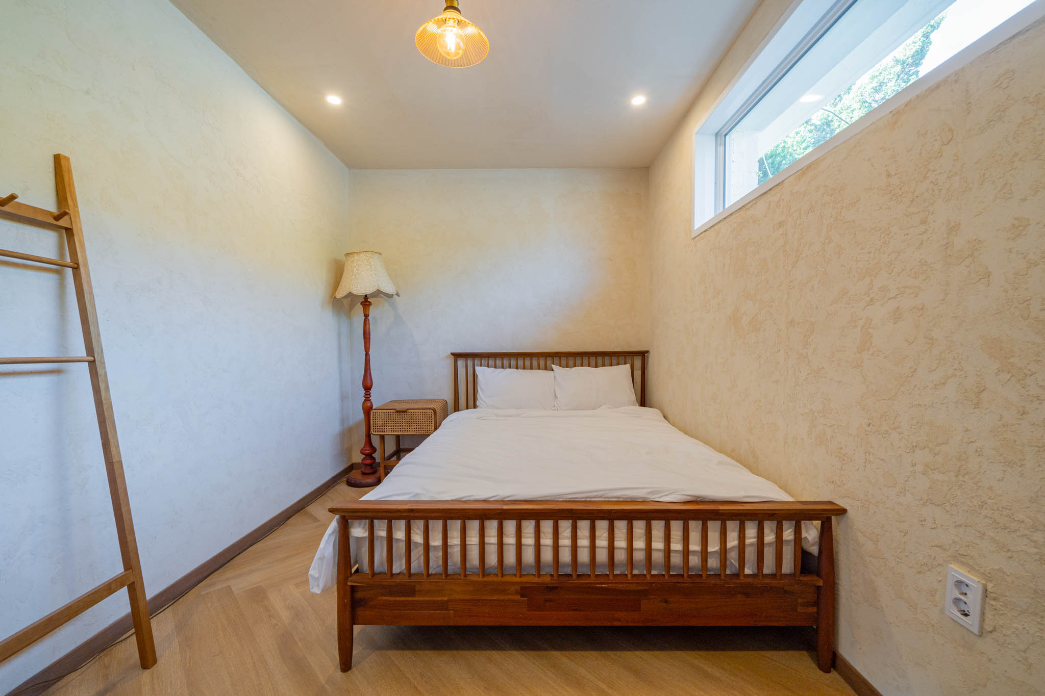 삼척 덕봉주르풀빌라 /