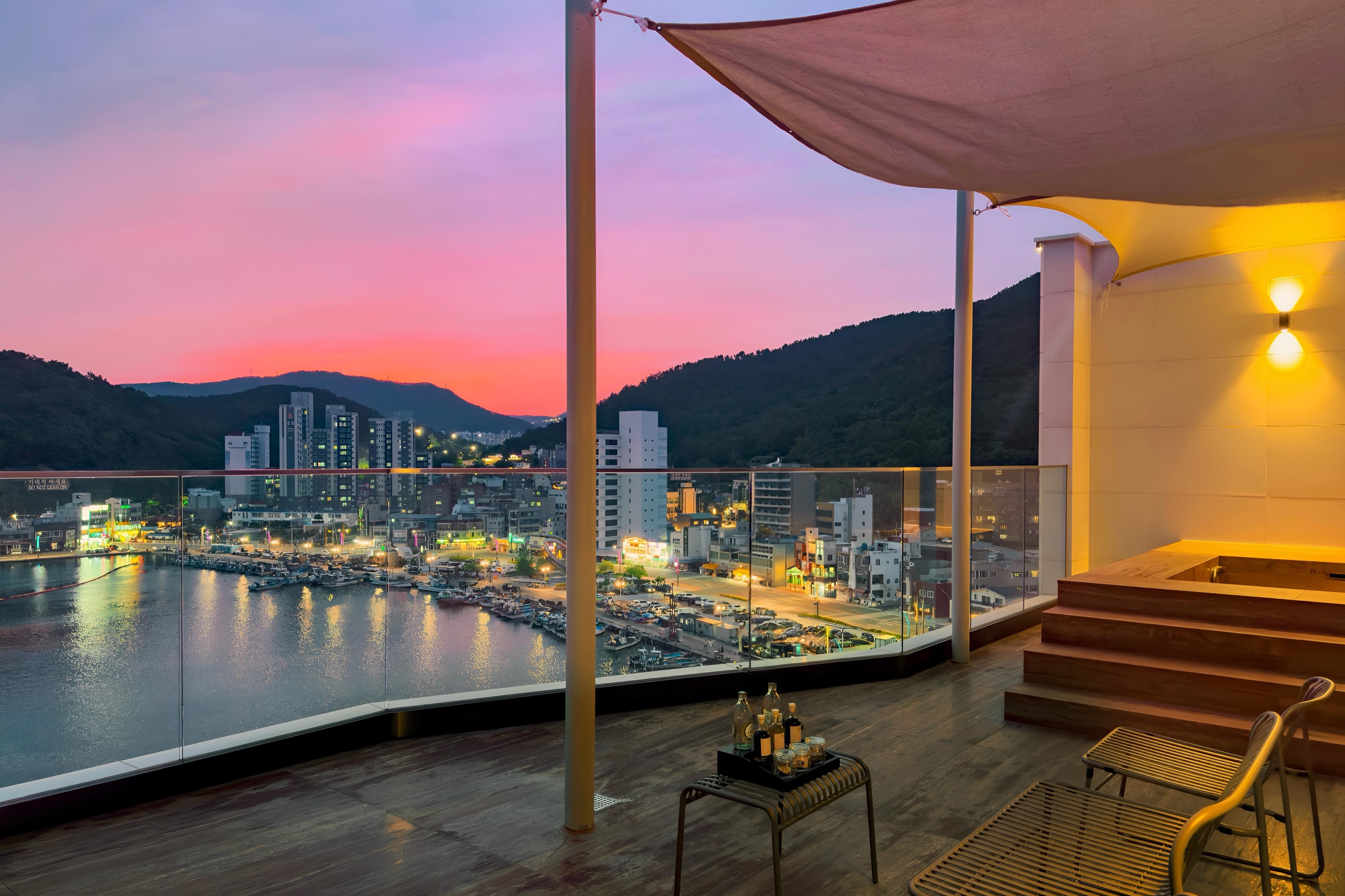 부산 기장 흘로부산 / 