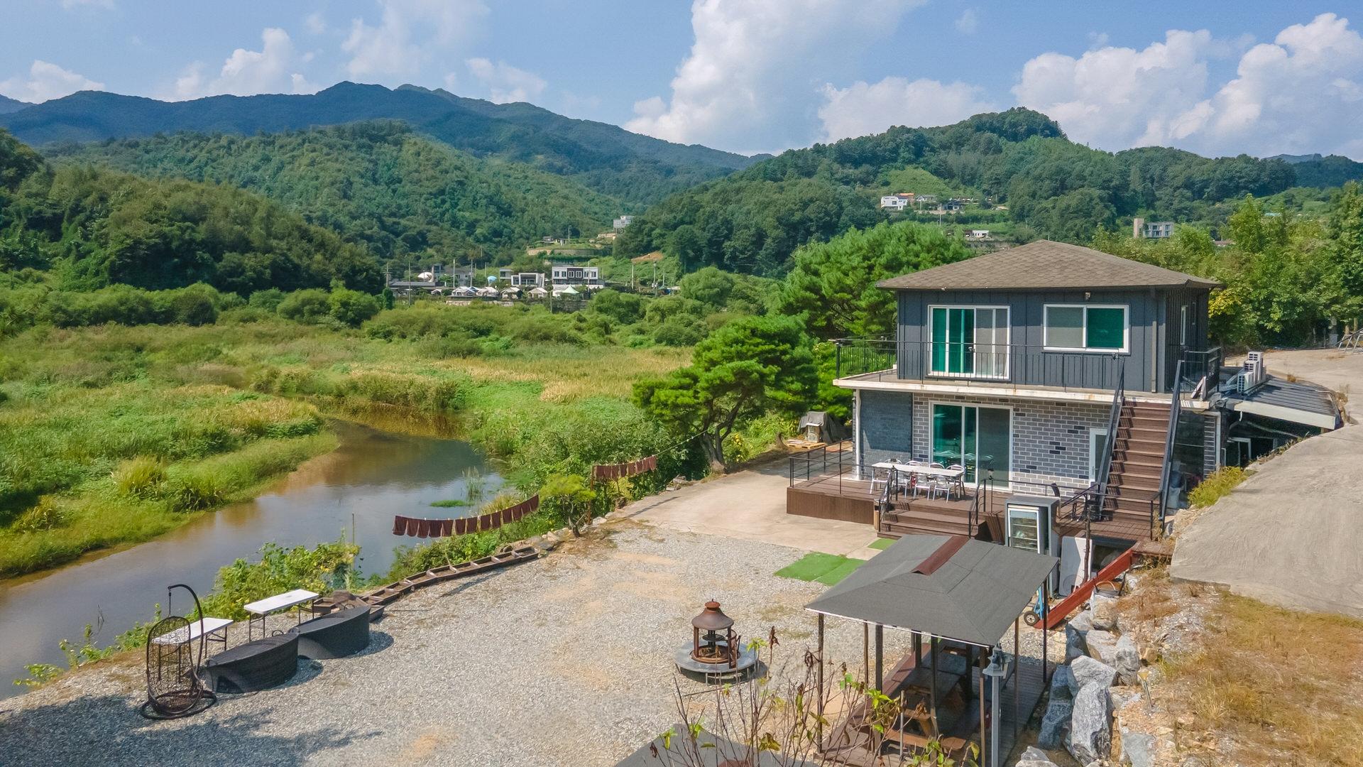 가평 리버52로드 스파 펜션 / 