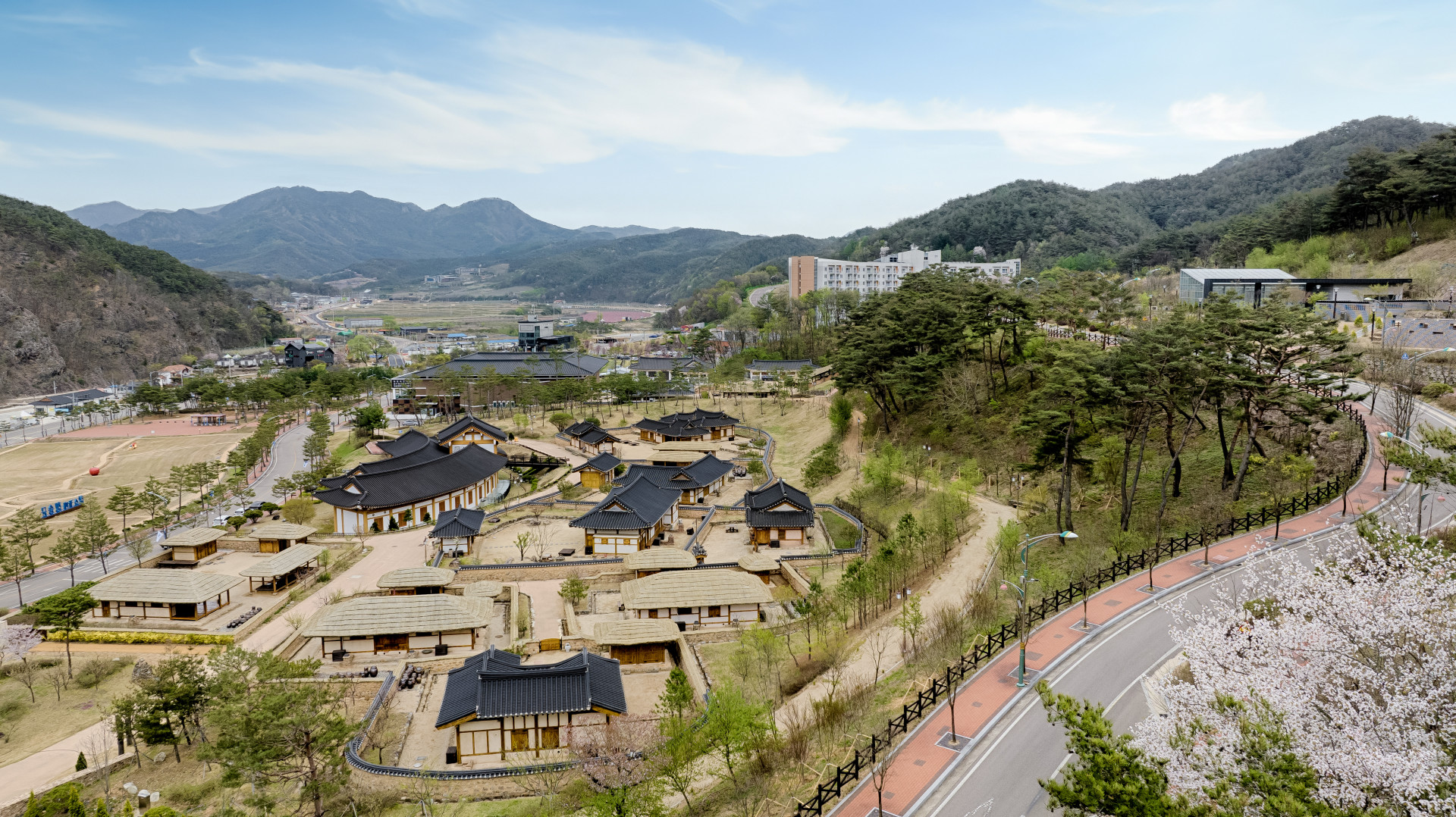 한 바이 소노 한옥호텔앤빌리지 / 