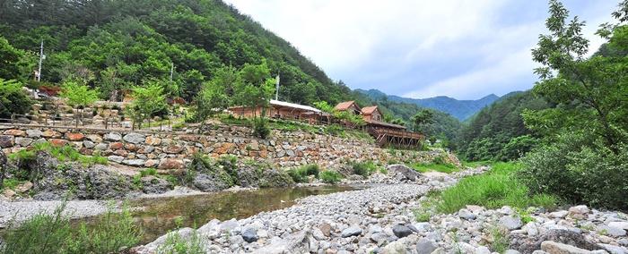 삼척 덕풍계곡아름골펜션 / 