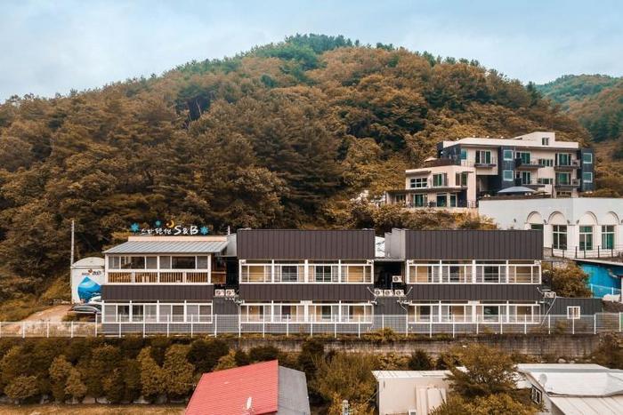 가평 에스앤비스파펜션 / 