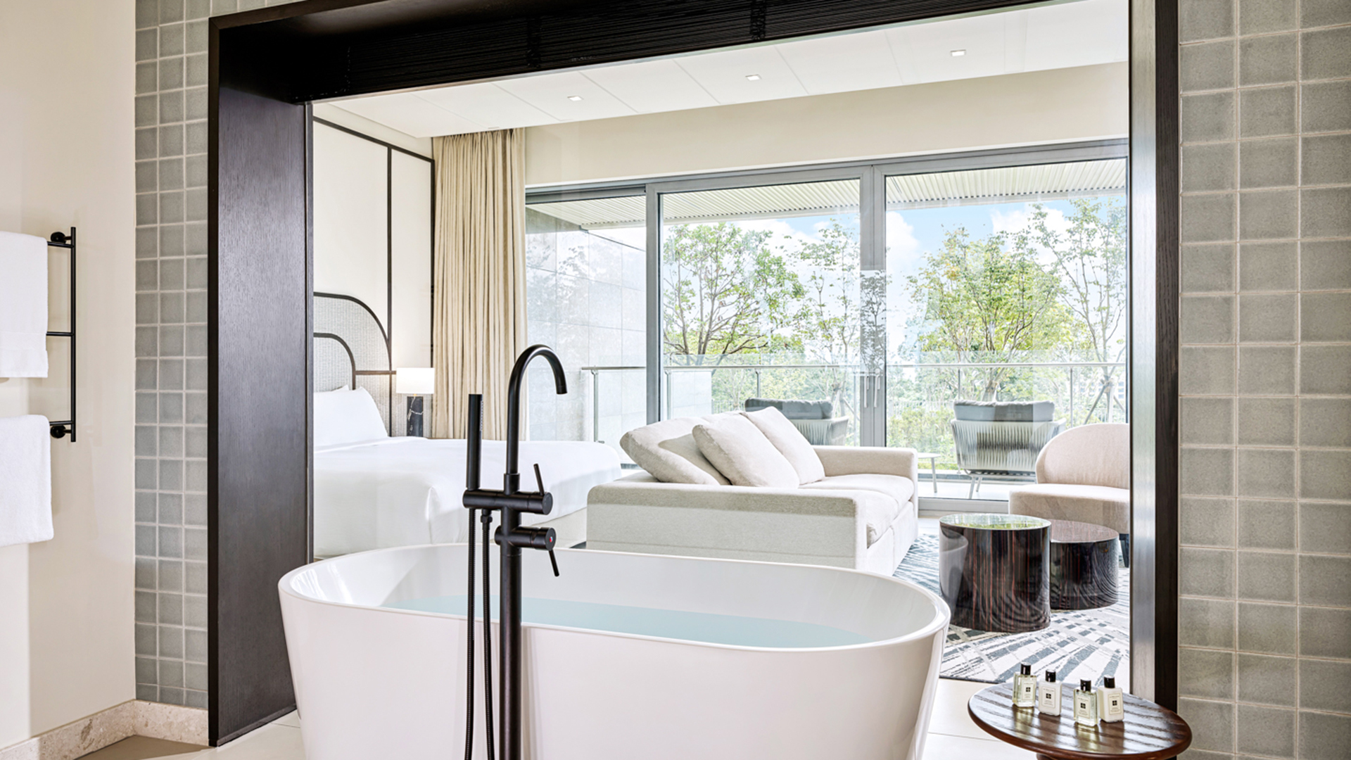 그랜드 조선 힐 스위트 /